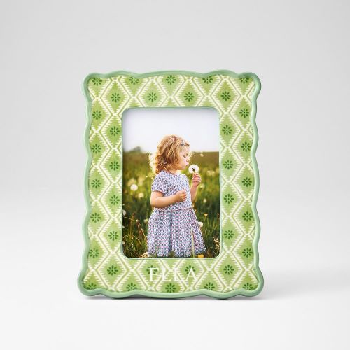 Sanderson Scalloped Ceramic Picture Frame