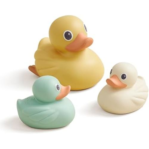 Itzy Ritzy Ducky Family – 3-Piece Floating Bath Toy Set with Watertight Design; Soft, Squeezable Ducks Designed for Ages 6 Months and Up (Ducks)