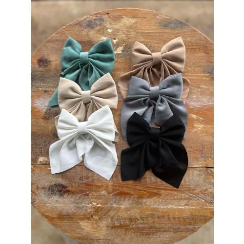 Sailor bows
