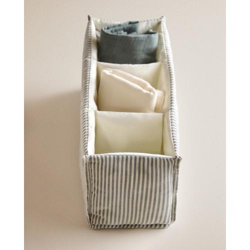 STRIPED BABY CLOTHES ORGANIZER