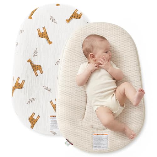 Momcozy Baby Lounger, Breathable Cotton Infant Support Cushion, Giraffe Print