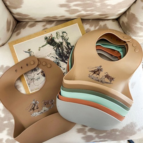 Cody Roper Silicone Bib: Durable and Easy to Clean – theFRINGEDpineapple