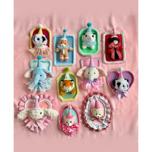 Small Whimsical Stuffed Animal Wall Mount Plaque: Baby Nursery, Playroom, Birthday & Baby Shower Decor