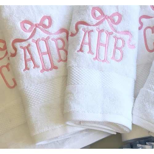 Monogrammed Towel “The Pink Bow”