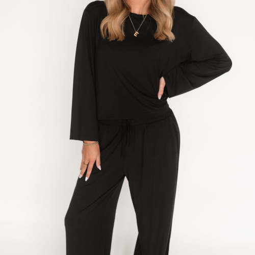 Women's Long Sleeve and Pants Set In Solid Black