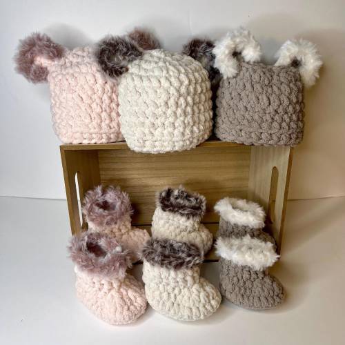 Crochet Bear Hat and Booties Set: Faux Fur Baby Photo Prop
