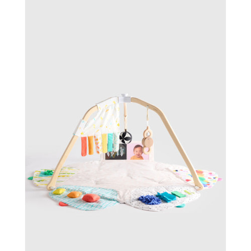 Newborn Gift Set by Lovevery