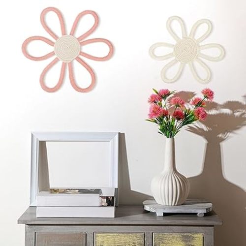 Gerrii Boho Nursery Decor for Girl Daisy Flower 9. 8 and 7. 8 Inch Woven Macrame Wall Hanging Daisy Flower Bohemian Nursery Wall Decor for Baby Girls Kids Bedroom Dorm(Pink, White,2 Pcs)