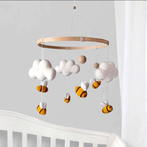 Bee mobile Bumble bee baby mobile girl Honey bee crib mobile neutral Bees nursery mobile Cloud mobile boy Bee nursery decor