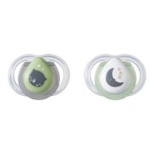 Tommee Tippee Closer to Nature Newborn Night Baby Pacifier, 0-2mo - 2pk (Colors & Designs Vary)