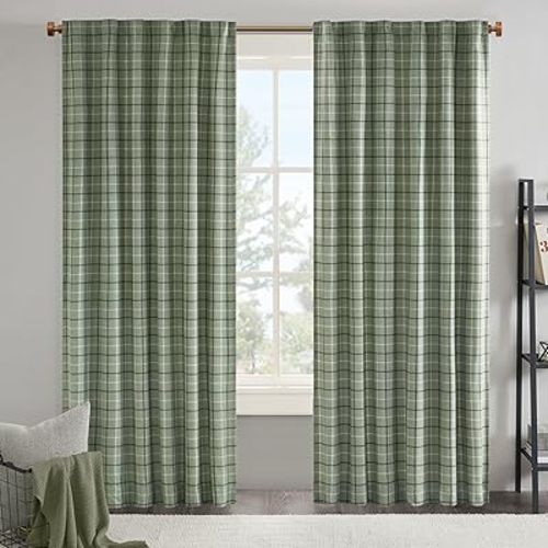 Madison Park Anaheim Cabin Plaid Curtain Window, Thermal Insulated Fleece Lining, Living Room Decor Room Darkening Drape for Bedroom, 1-Single Panel Pack, 50" x 84" Rod Pocket, Green