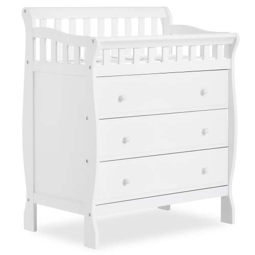 Dream On Me Marcus changing Table and Dresser, 3 spacious drawers