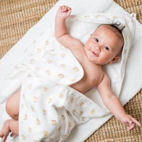 Lulujo Hooded Towel - Rainbows