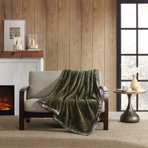Realtree Camouflage Trim Throw