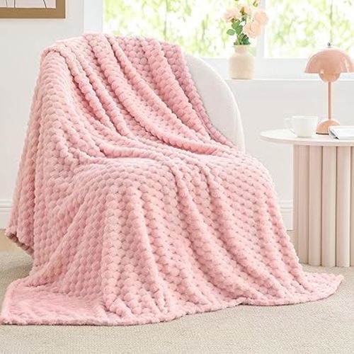 BEDELITE Fleece Decorative Blanket - 3D Jacquard Pink Throw Blankets for Women's Couch & Bed, Soft and Cozy Warm Plush Fluffy Blanket, Cute Birthday Gift for Women, 50x60 Inches