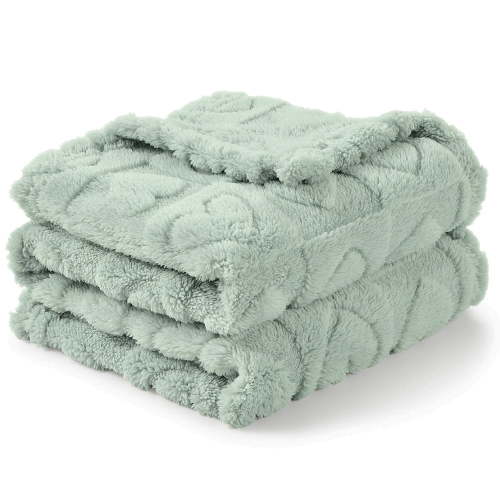 CREVENT Cozy Plush Light Green 3D Heart Checkered Sherpa Baby Receiving Blanket