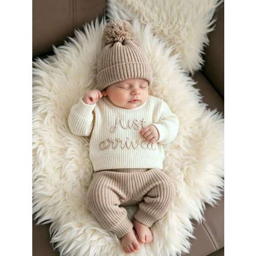 SHEIN 3Pcs Set White Autumn Baby Hospital Arrival Announcement Outfit Graphic Knitted Tops And Pants With Hat Newborn Photo Shoot Props Family Matching | SHEIN USA