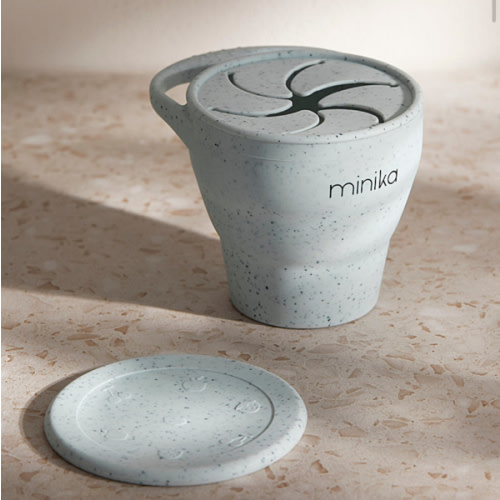 Silicone snack bowl with lid Kids | Minika | Kids Kitchen & Dining Accessories | Simons