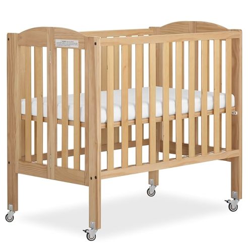 Dream On Me 2-in-1 Folding Portable Compact Mini Baby Crib in Natural, GreenGuard Gold & BSA, US Patented Flat Folding System, Locking Wheels, 1″ Mattress Pad, Space-Saving Quck Fold Easy Storage
