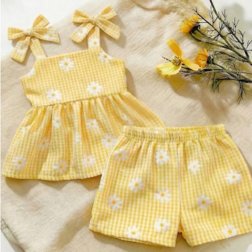 SHEIN 2pcs Baby Girl Toddler/Newborn 0-3Y Casual Everyday Cute Vacation Striped Bow Decor Camisole Top + Shorts Set, Spring/Summer | SHEIN USA