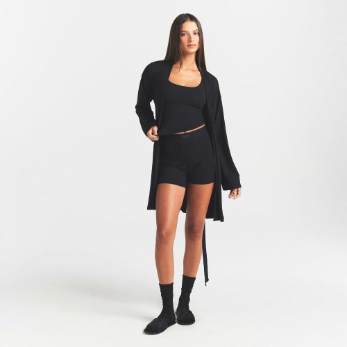 SOFT LOUNGE ROBE | ONYX | SKIMS