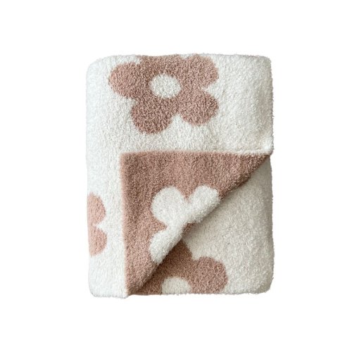 plush blanket // neutral daisy