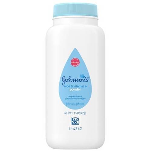 Johnson's Baby Naturally Derived Cornstarch Baby Powder With Aloe & Vitamin E, Travel Size