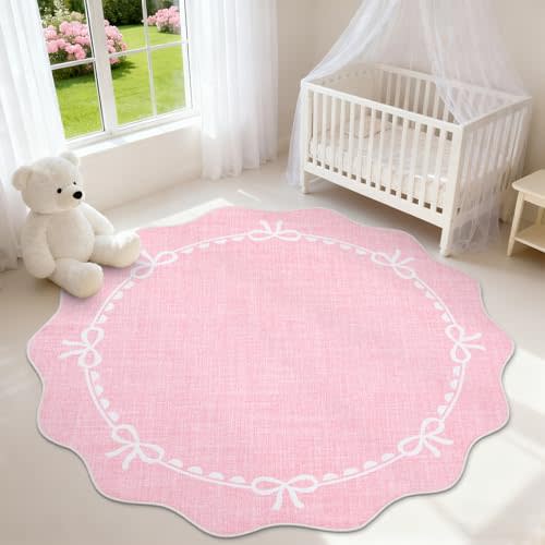 GarveeHome Scalloped Bow Rug for Living Room, 5ft Round Rugs Washable Solid Pink Rug for Dorm Soft Low Pile Non Slip Scalloped Rugs for Nursery Bedroom Decor Hallway Kids Room Playroom