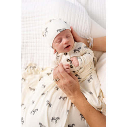 Scotty Ribbed Knotted Gown