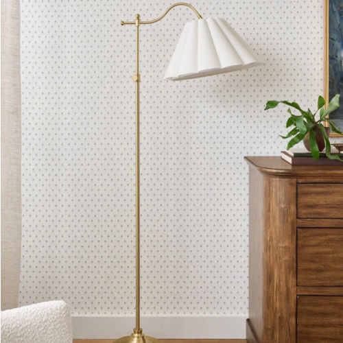 Odette Linen Scallop Floor Lamp – Magnolia
