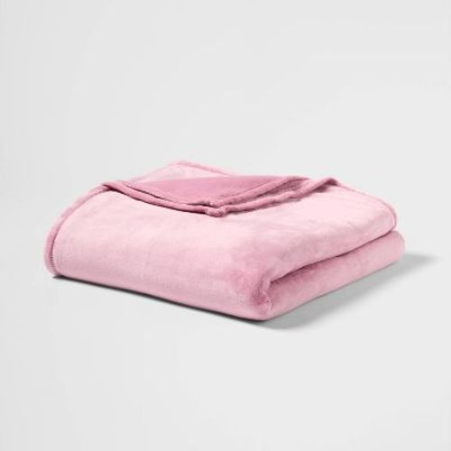 Twin/Twin XL Plush Blanket Blush Pink - Room Essentials™