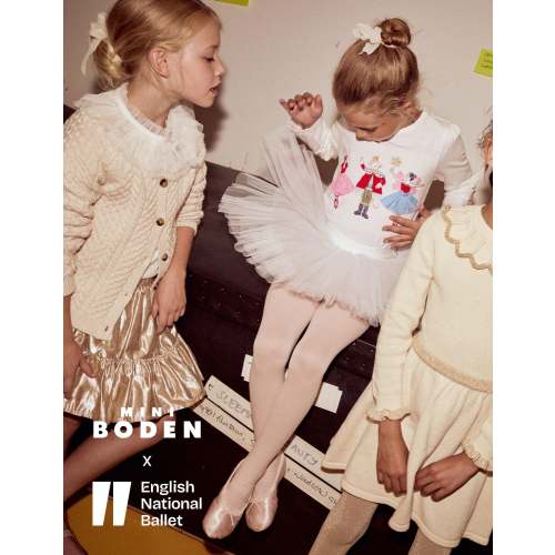 Puff Sleeve Appliqué T-shirt-Soft Ivory Nutcracker