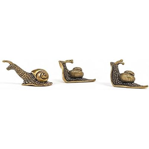 Set of 3 Tiny Solid Brass Snail Figurines – Cute Vintage Cottagecore Décor, Retro Antique-Style Miniature Figurine Collection for Terrarium, Desk, Bookshelf & Plant Pots