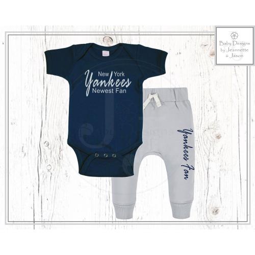 Personalized NY Yankees Baby Outfit: Baseball Fan Bodysuit & Jogger Set. Babyshower, Christmas, 1st Birthday.