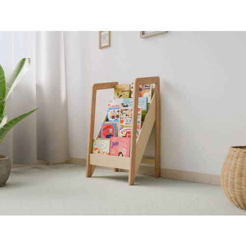 Front-Facing Montessori Bookshelf
