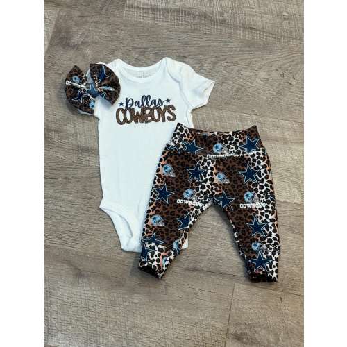 Cowboys Baby Outfit: Leopard Cheetah Leggings, Bodysuit and Bow