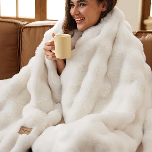 Bedsure Fluffy Bubble Faux Fur Throw Blanket, 50"x60", Cream | Soft, Fuzzy, Plush, Thick, Warm, Comfort, Couch, Bed, Sofa, Chair, Fleece, Cozy Gifts, Women, Men, Fall, Winter, Coloring