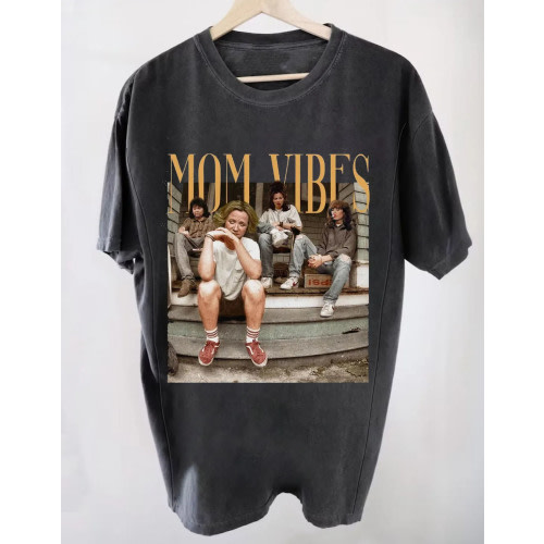 Retro Sitcom Mom Vibes Thug Life Nursing T-shirt
