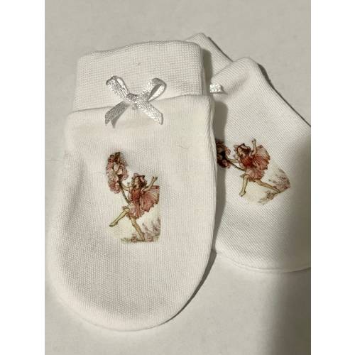 1 pair baby’s newborn fairy cotton scratch mittens.