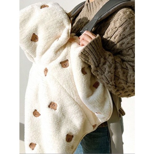 1pc Baby Bear Patterned Flannel Cloak, Windproof And Portable For Strollers, Suitable For All Seasons Love Valentine