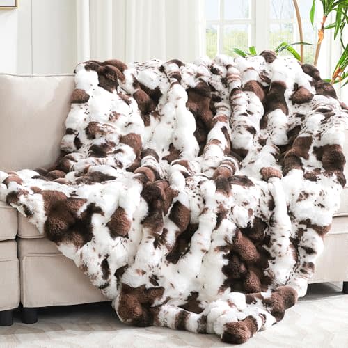 VFROO Ultra Plush Bubble Faux Rabbit Fur Blanket – 950GSM Thick Fluffy Throw Blanket for Bed, Couch, Sofa, or Gift, 50" × 60", Brown Cow