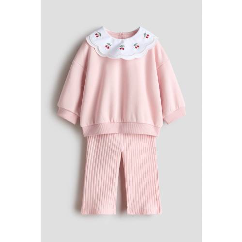 2-PIECE SWEATSHIRT AND LEGGINGS SET