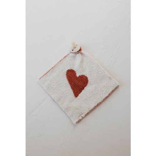 Lovey | Queen of Hearts