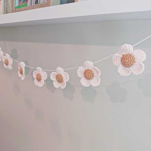 Birthday decoration Crochet Daisy Garland – Boho Flower Bunting Wall Hanging Daisy Bedroom Decor, Daisy Garland,Children's room decoration
