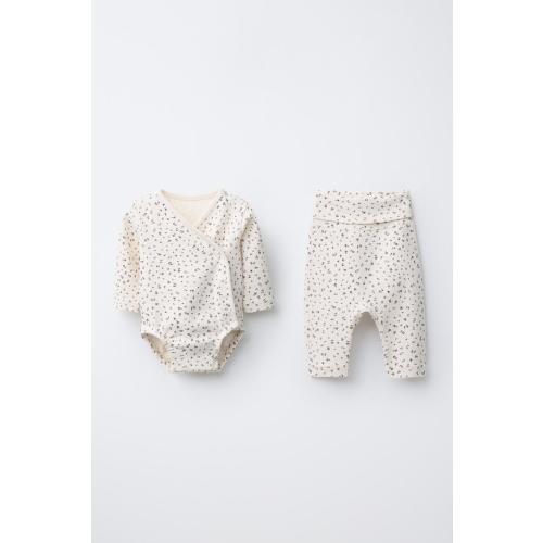 ENSEMBLE BODY ET PANTALON IMPRIMÉ À FLEURS - Écru | ZARA Canada