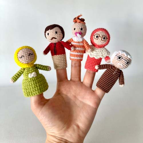 Handmade Finger Puppet Family – A Charming Set for Everyday Play