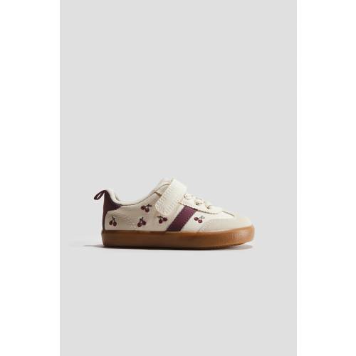 BAREFOOT SNEAKERS