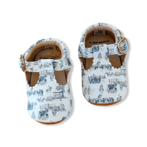 Mineola T-Bar Moccasins