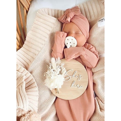 She’s here dried flower birth announcement plaque