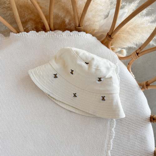 Denim Bee Bucket Hat - Cream – Blossom and Pear